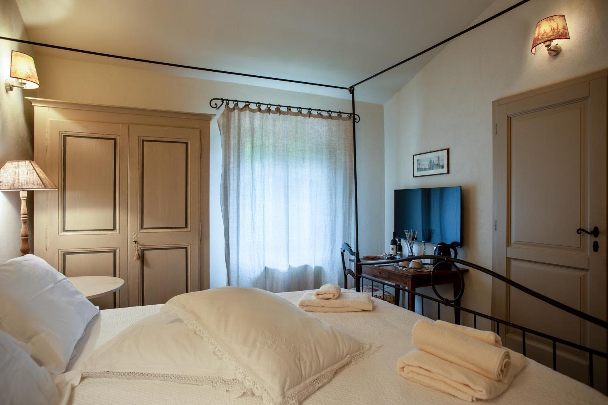 La Locanda Di Villa Toscana Биббона Экстерьер фото