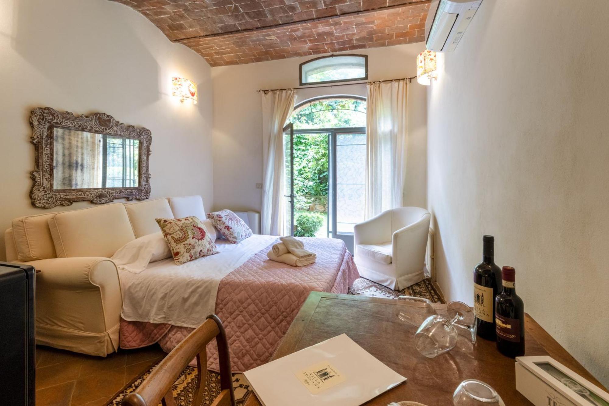 La Locanda Di Villa Toscana Биббона Экстерьер фото