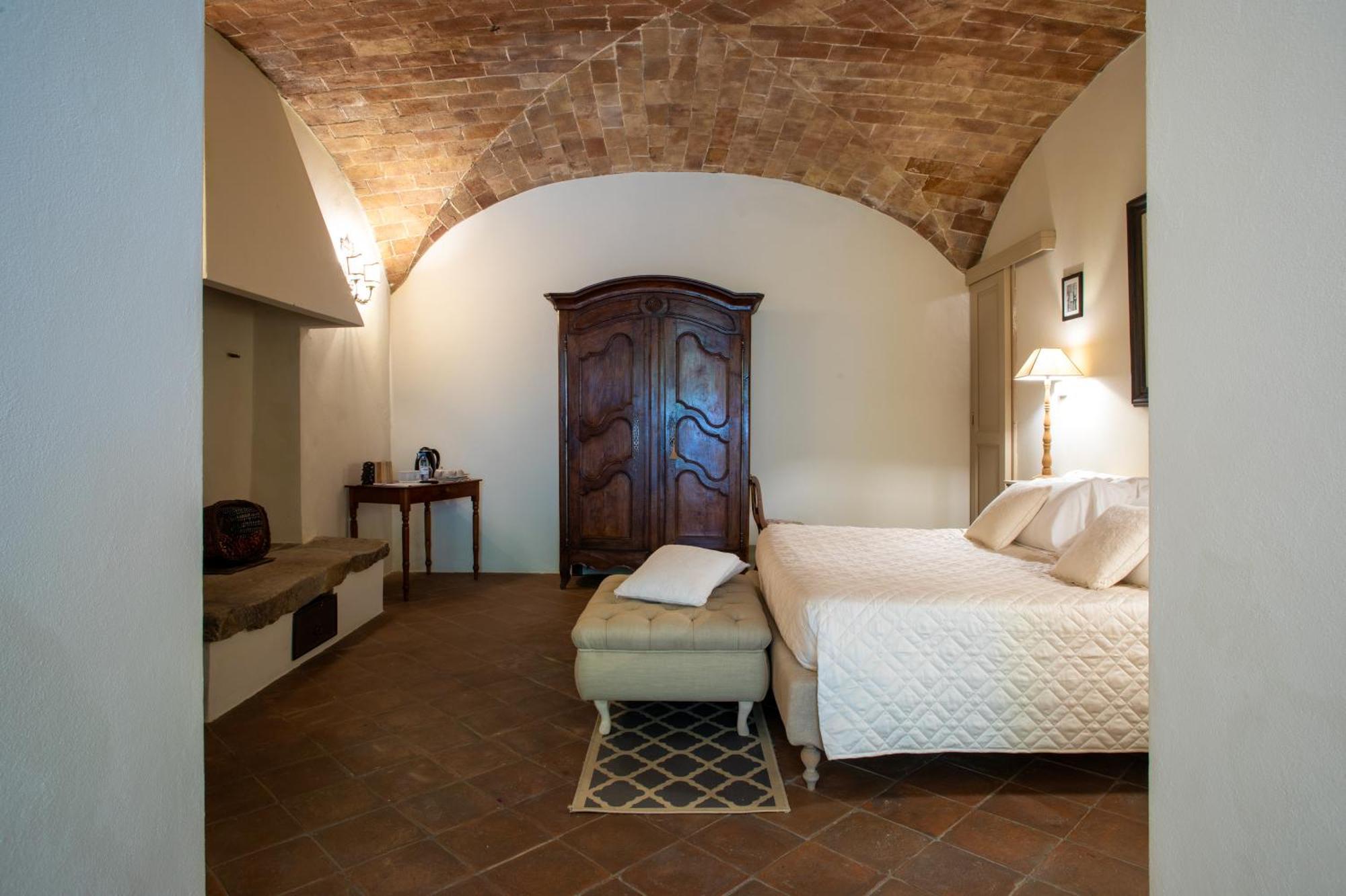 La Locanda Di Villa Toscana Биббона Экстерьер фото