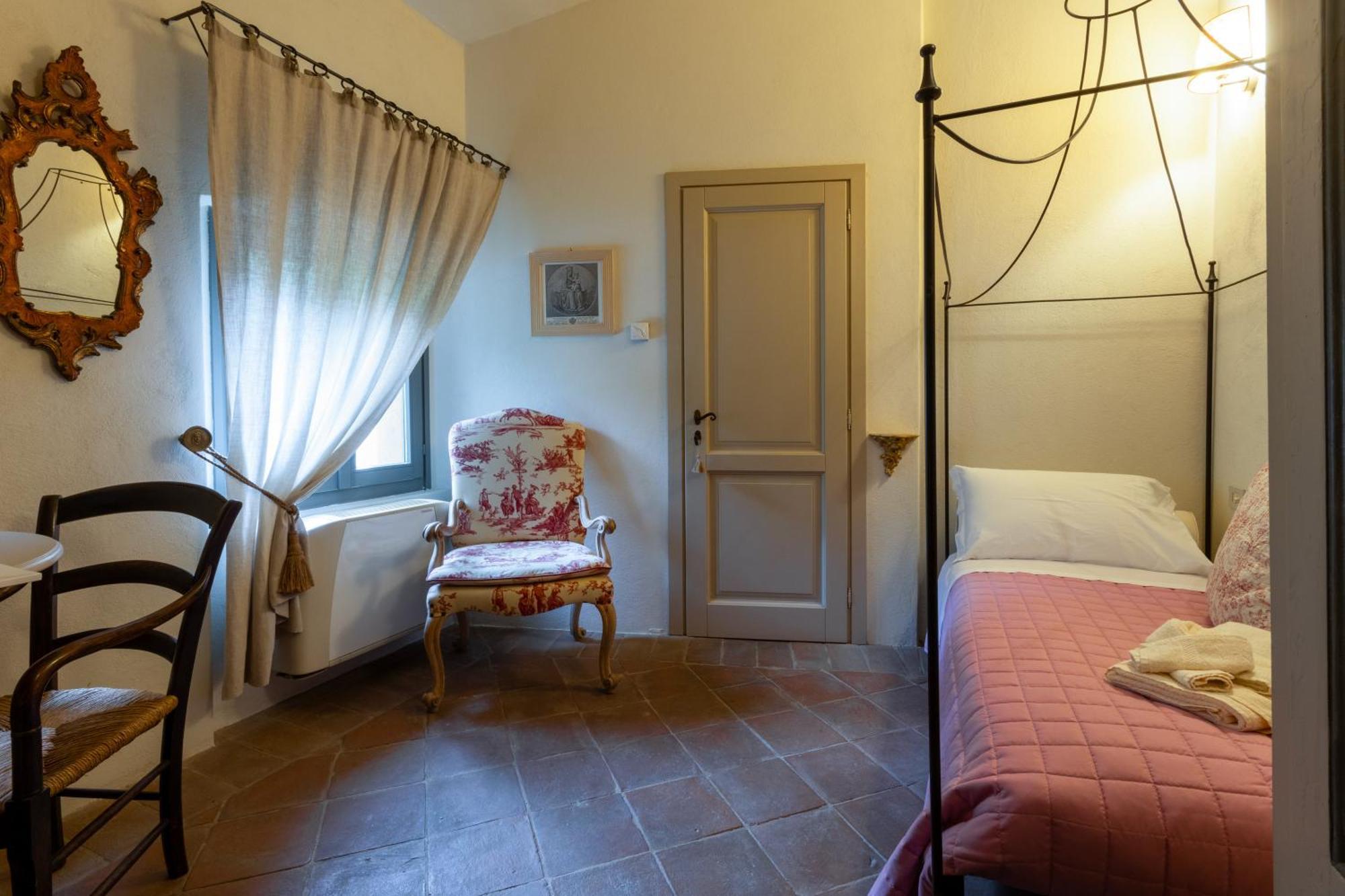 La Locanda Di Villa Toscana Биббона Экстерьер фото
