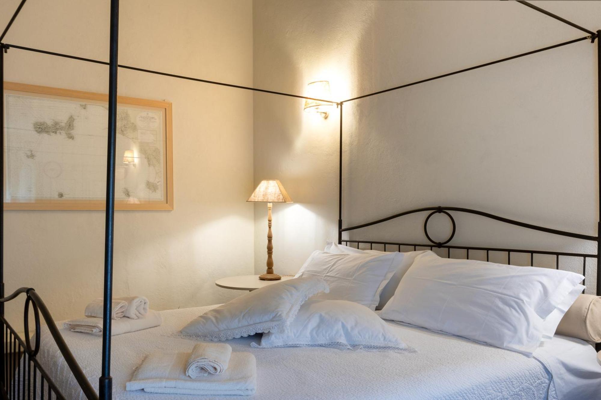 La Locanda Di Villa Toscana Биббона Экстерьер фото