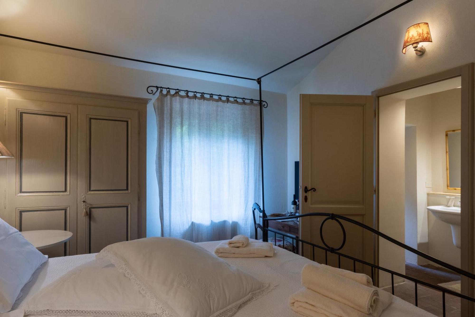 La Locanda Di Villa Toscana Биббона Экстерьер фото
