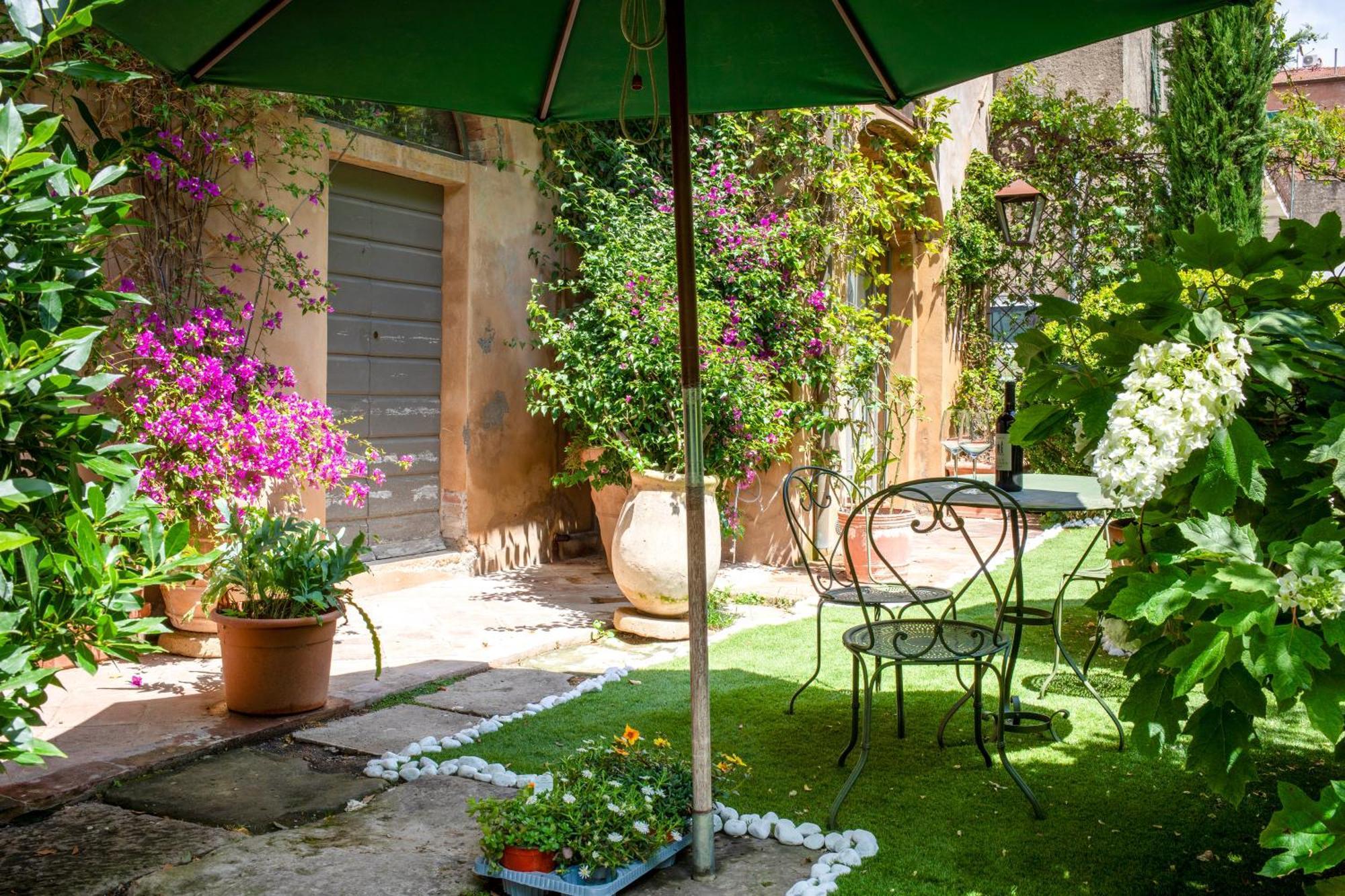 La Locanda Di Villa Toscana Биббона Экстерьер фото
