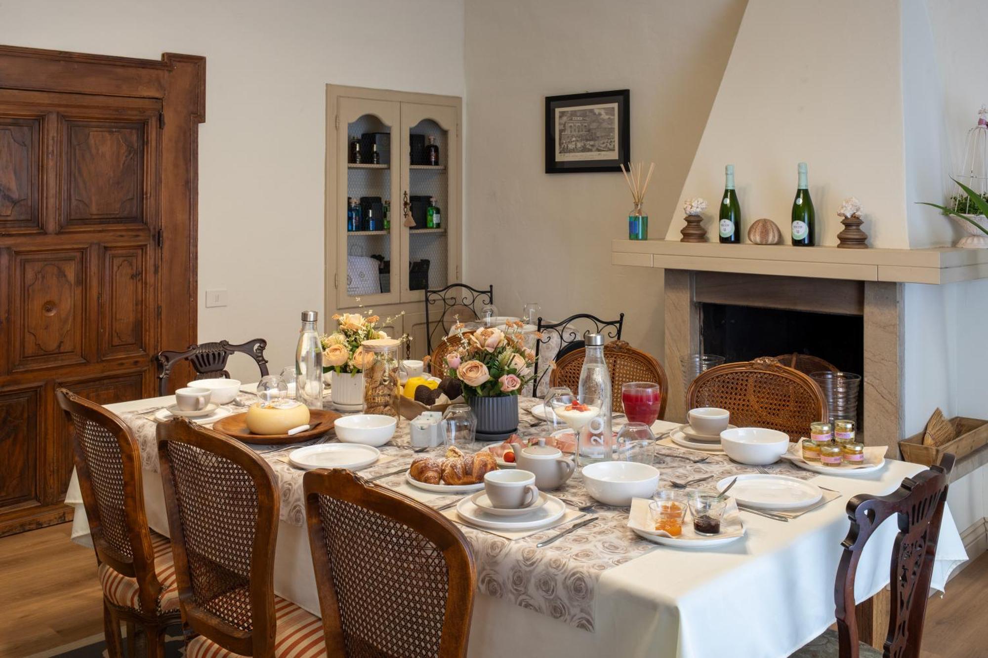 La Locanda Di Villa Toscana Биббона Экстерьер фото