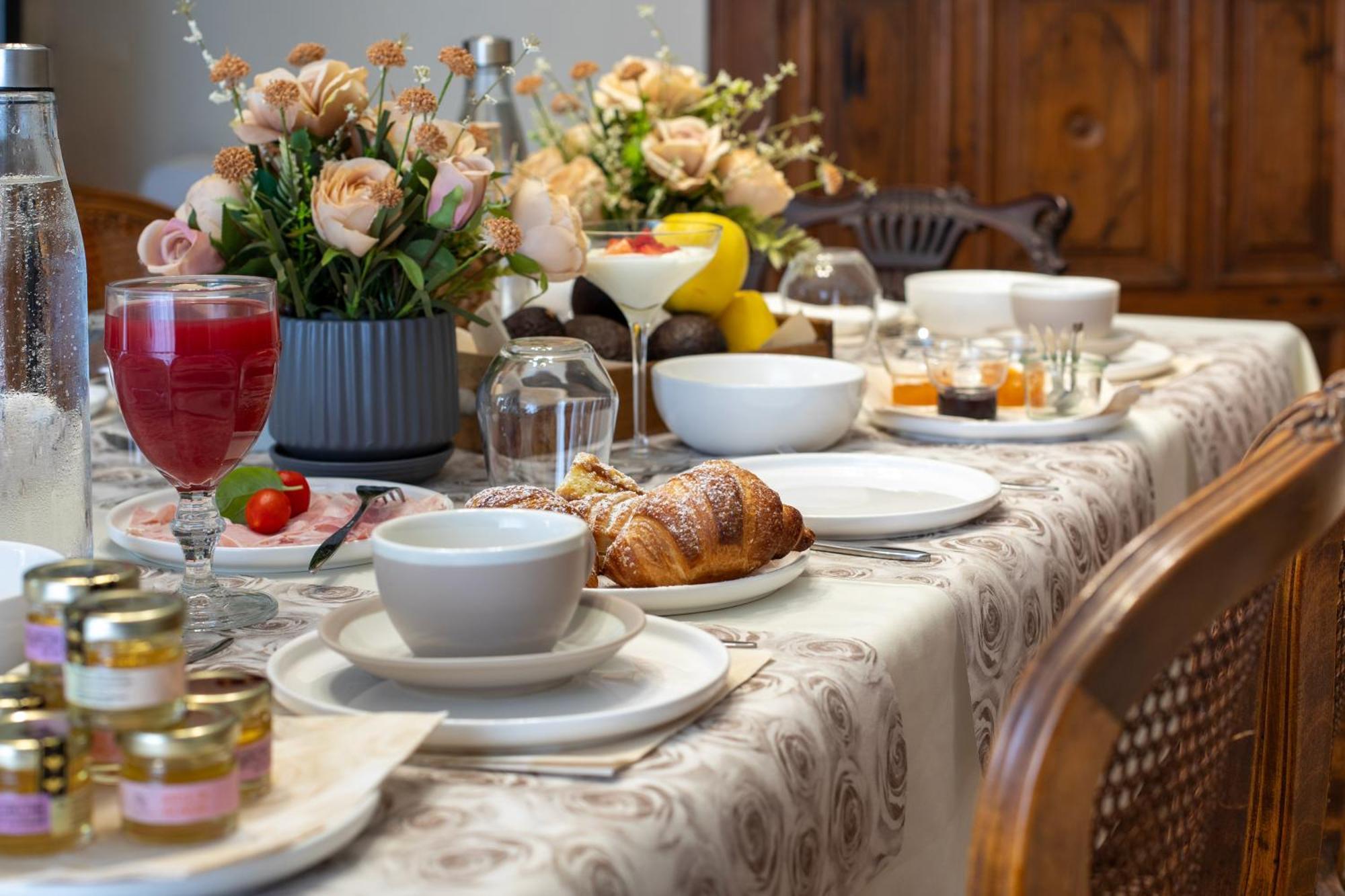 La Locanda Di Villa Toscana Биббона Экстерьер фото